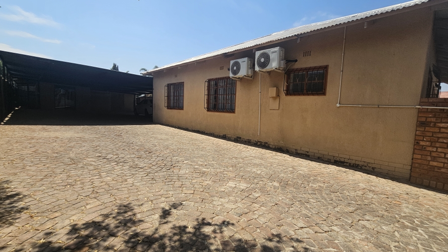 4 Bedroom Property for Sale in Klisserville Northern Cape
